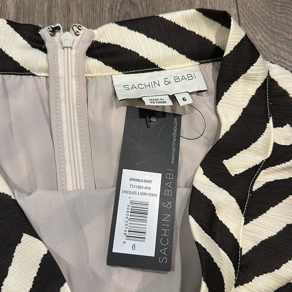 Sachin & Babi Miranda Skirt Chocolate & Ivory Stripe - Picture 5 of 8